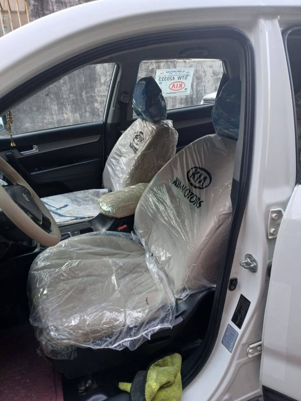 كيا سورنتو 15موديل رقم جديد سنويه جديد سيارة جاهز مابي اي طخه رقم كركوك دولي بسمي مكان كركوك شرط تحويل 168بي مجال ***********
