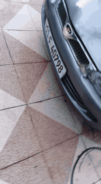 ٢٠٠٢ • مكينة معمره • رقم بغداد