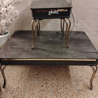 طاولات • مستعملة سنة • ضيق مكان