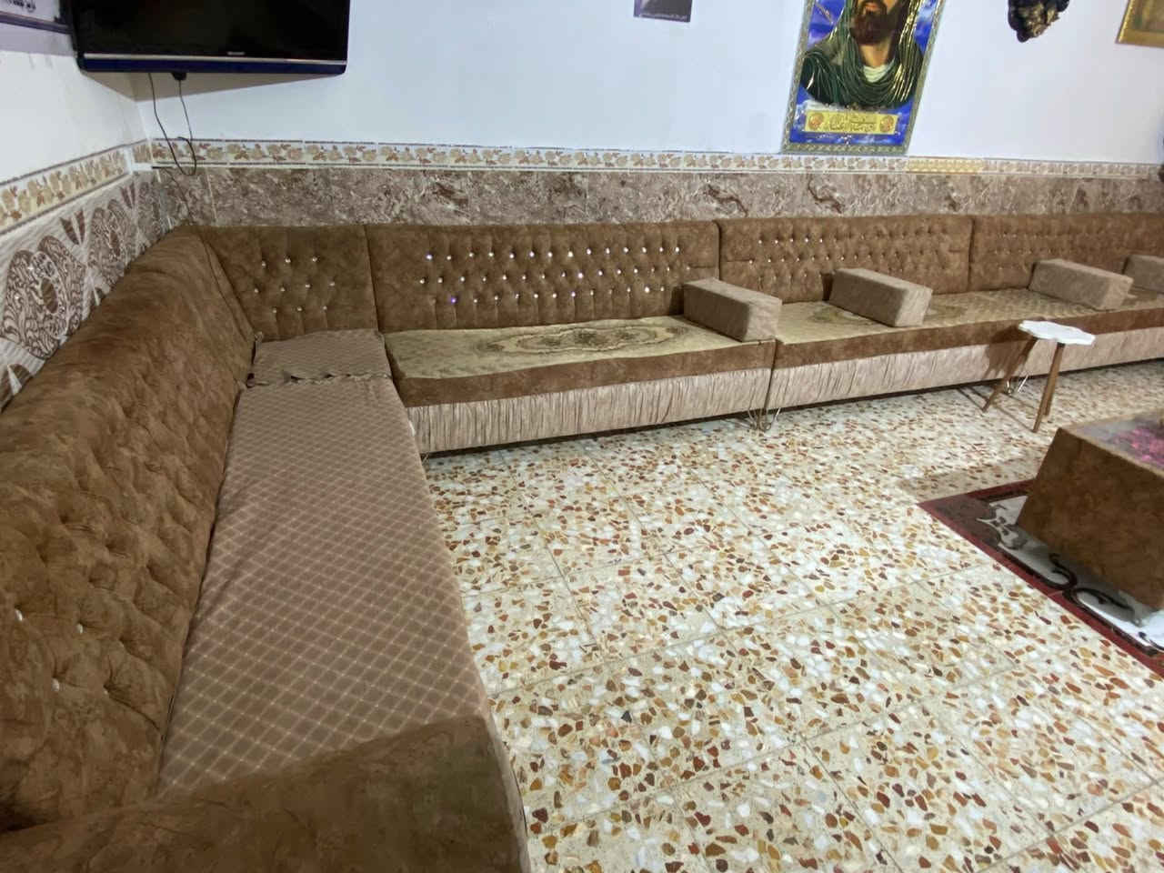تخم ديوان١٥ متره للبيع جديد خيط ما مكطوع منه سعره مليون و ٣٠٠ / اي ستفسار ***********
