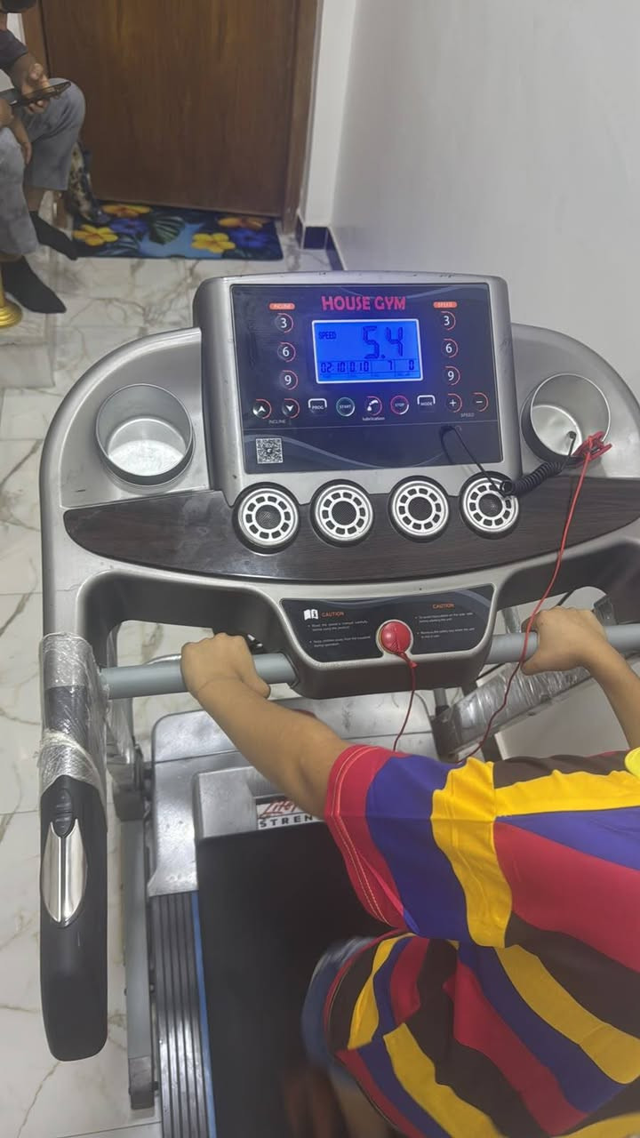 جهاز جري ب 300 وبي مجال
للتواصل ***********
