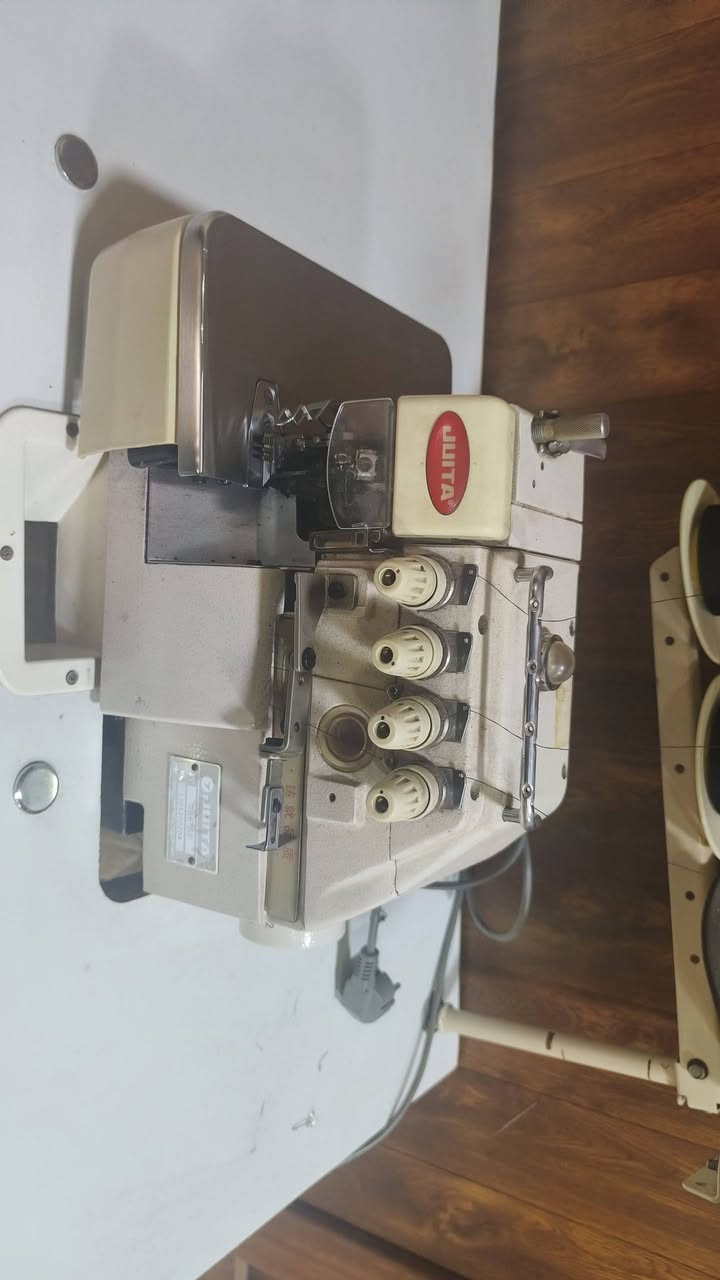 أوفر للبيع نوع جيتاا جديد نضافه 90% سعر 300 وبي مجال مكاني كركوك


**إذا كنت صاحب هذا الإعلان وتريد حذفه لأي سبب، رجاءا أرسل رسالة إلى الدعم الفني**