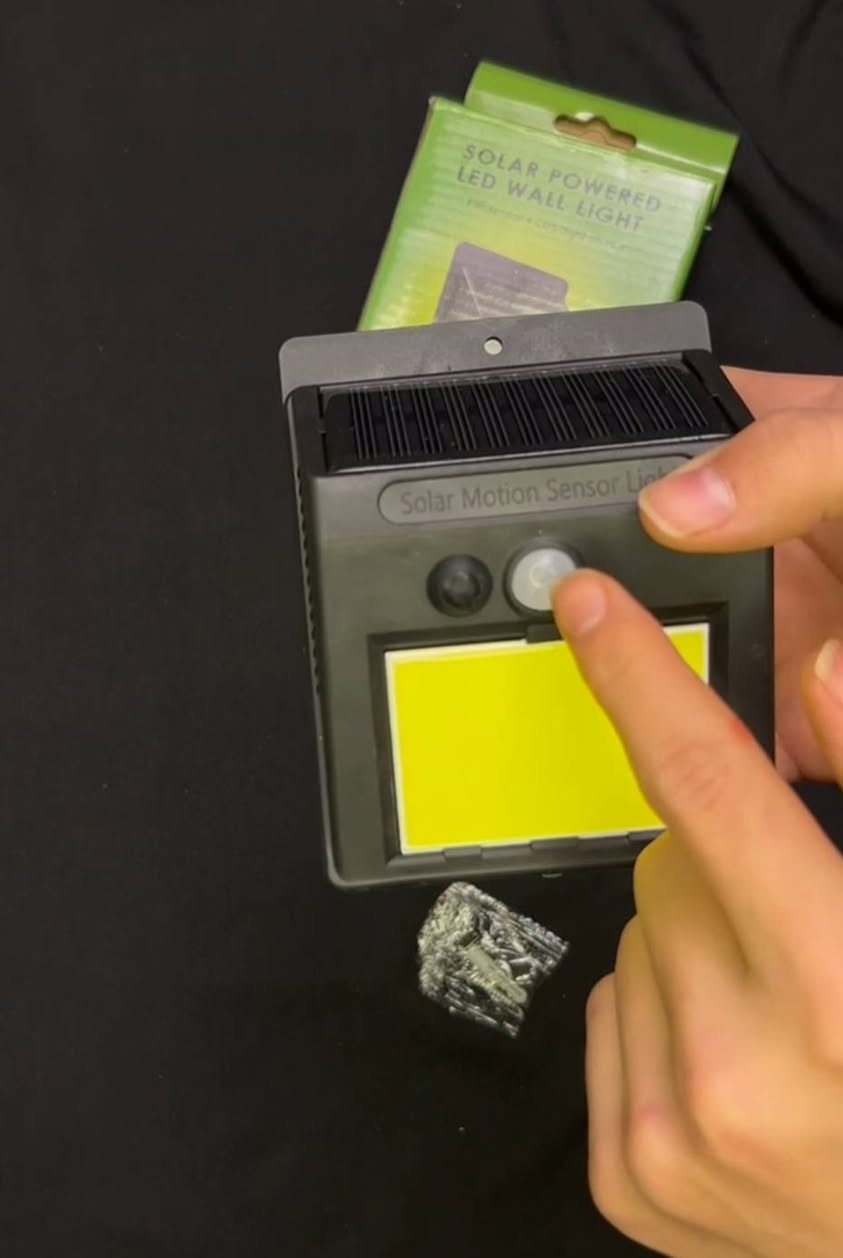 مصباح جداري يعمل بالطاقة الشمسية 💯

متوفر توصيل 🛵


**إذا كنت صاحب هذا الإعلان وتريد حذفه لأي سبب، رجاءا أرسل رسالة إلى الدعم الفني**