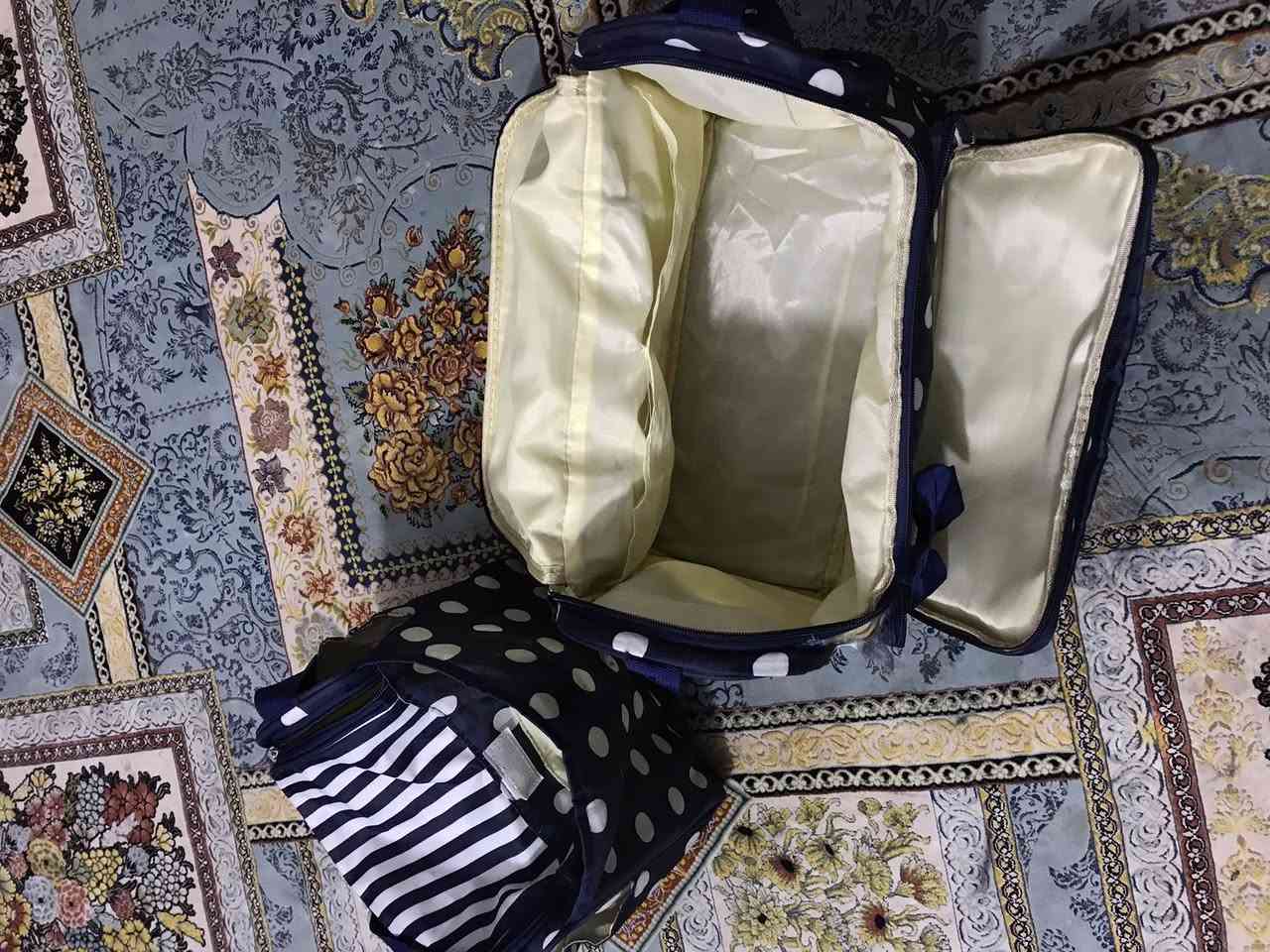 جنطة حقيبة مستلزمات الاطفال ملابس وحفاضات واي شي السعر ٢٠ الف


**إذا كنت صاحب هذا الإعلان وتريد حذفه لأي سبب، رجاءا أرسل رسالة إلى الدعم الفني**