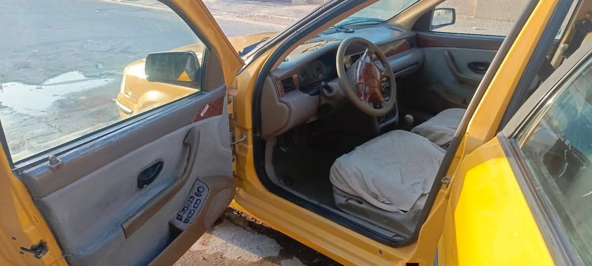 سلام عليكم
سمند مديل ١٢ رقم بغداد سعر 25
 مبدل جاملغ ايمن و جاملغ ايسر مصبوغ بيها طعجه بل بنيد 

مكاني بغداد بلديات 
***********
‏‪***********‬‏
