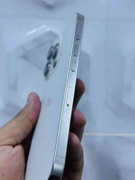 السلام عليكم ايفون 15 برو 256 شرق اوسط كامل ملحقات
نظافه 100‎%‎ بطاريه 98 السعر 875 
مكاني الدوره 
***********
