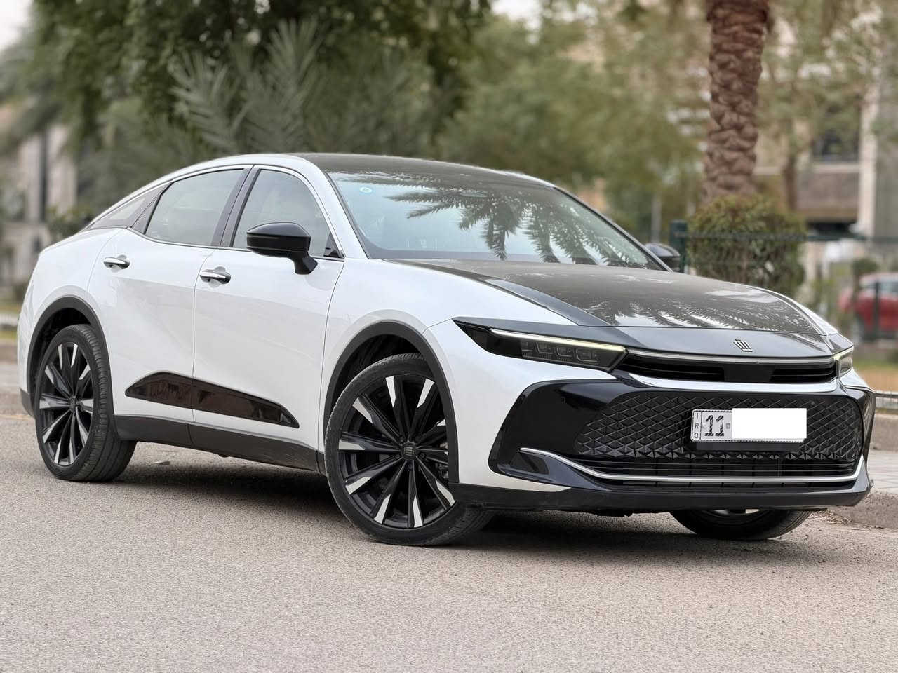 سلام عليكم .....اخوان عندي كراون ماجستا موديل 2023 خليجية وكالة عبد اللطيف ... السياره توكلر ماشيه 29 الف فقط رقم بغداد بأسمي وتحويل مباشر .. مكفوله من الضرر والصبغ فقط رصعه صغيره بارد ..... اخوان السياره جديده جدا جدا والصور تحكم وسعرها 35300$ واي استفسار هذا رقمي ***********
مواصفاته 
محرك 2400 تيربو 
بانوراما
فور ويل  
ابواب شفط 
داتا شو 
اربع كامرات 
برده كهرباء 
صندوق كهرباء 
كشنات جلد وكهرباء 
سستم صوت 
ويل كب حجم 21
لايت عدسات 
شاشه كبيره
