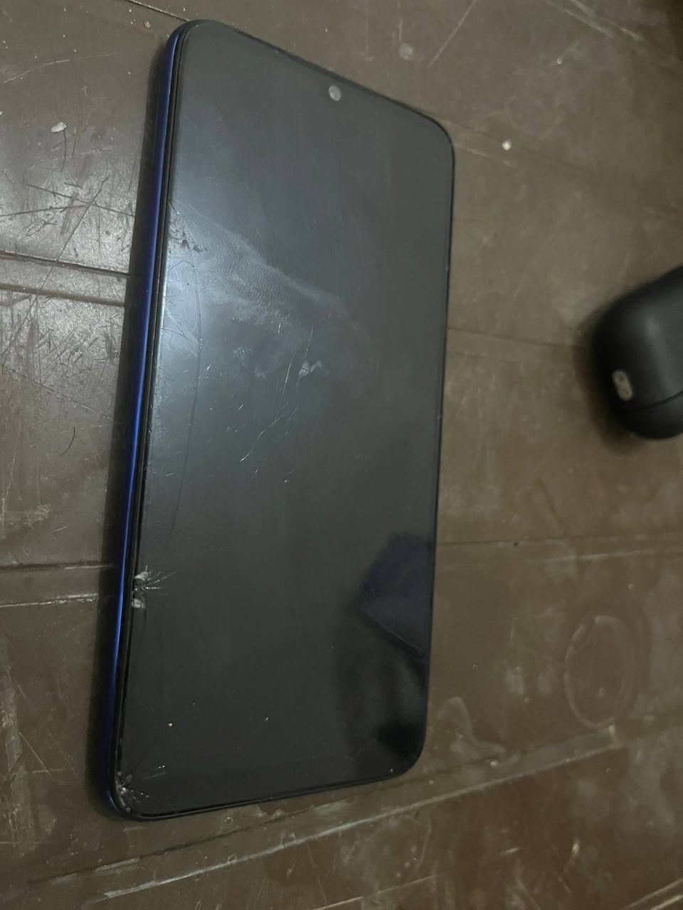 ريدمي not 7
مساحة128رام4 
بي فطور خفيفه كلش 
سعر60وبي مجال


**إذا كنت صاحب هذا الإعلان وتريد حذفه لأي سبب، رجاءا أرسل رسالة إلى الدعم الفني**