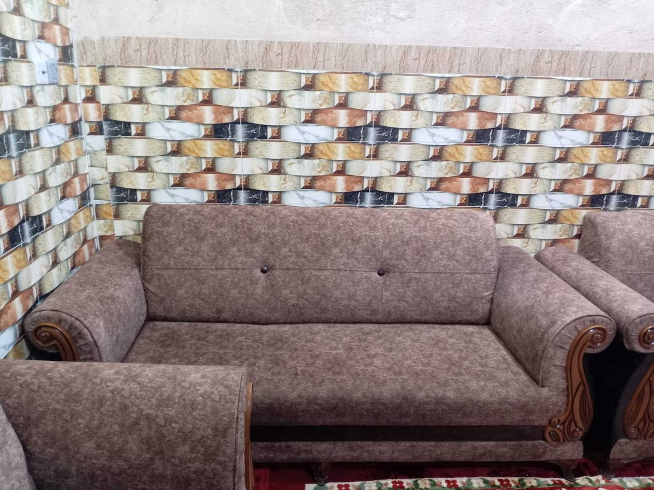 السلام عليكم عندي تخم للبيع السعر 350بيه مجال موجود في بغداد بوب الشام رقم الهاتف ***********
