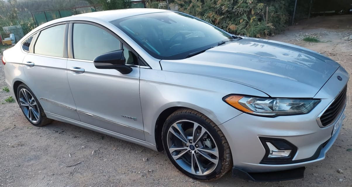 فورد فيوجن موديل 2019 ماشيه 150 الف كيلو مكاني بغداد مدينه الصدر السعر 135 صور الحادث موجوده بلصور للاتصال ***********
