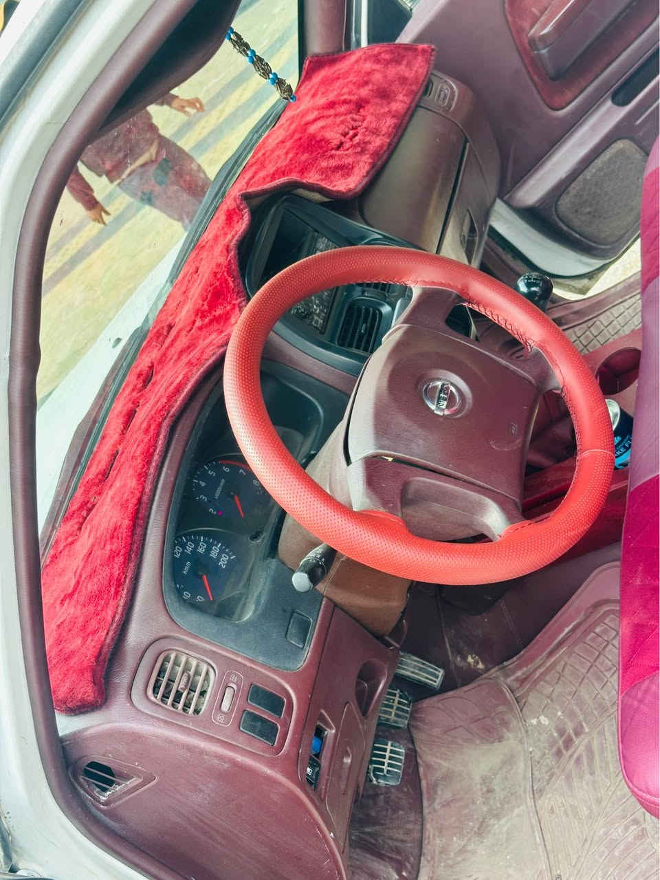 نيسان موديل ٢٠٠٨ ياباني اصل ٤ جام كهرباء زينكة سنوية هزة كلها ٢٠٣٠ دفتر بنزين موجود سيارة بيها ٥ قطع صبغ ابيع حزام  تكم صقف مابي صبغ كير محرك شرط سعرها ٨٧ بي مجال بسيط 
اسيا : *********** كركوك, العراق
