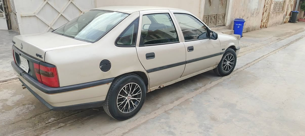 للبیع
ڤیکترا مکینه 18 اوتوماتیک رقم کرکوک 2028 گیر و مکینه بشرط موديل 90  شرط تحويل و غرامه  يه ك جاملغ ليدراوي هه يه سعر $42
***********
