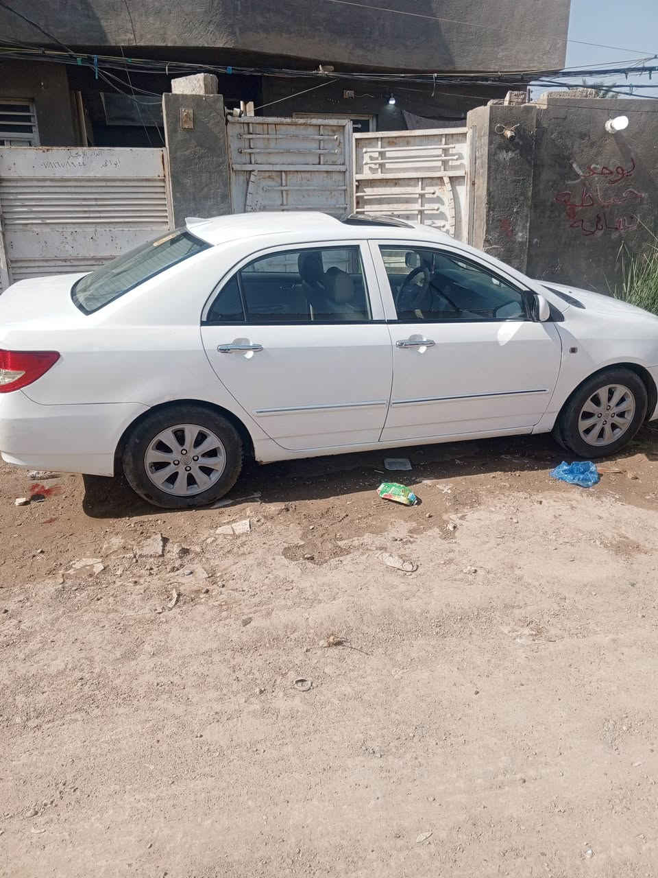 سياره للبيع بي ايدي اف ثري موديل 2013 تبريد شغال لايت زنون سياره خير من الله لياخذهه يترحملي السعر 62 الرقم ***********

