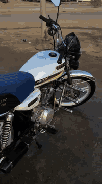 سلام عليكم موطور يراني للبيع موديل ٢١)         ينقص مابيه موطور مال جناي بس بدون أوراق المكان رمادي 5كيلو   سعر  ٥٥٠ وبي مجال لطيبين مكلف بل نشر رقم ***********
