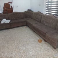 ديوان للبيع سعر الديوان 100الف قفلو القطعه الزغيره بيعا كسر بسيط 07839...