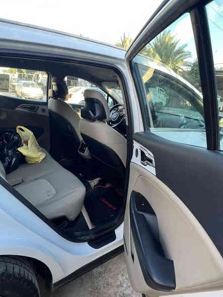 سبورتج 23 
رقم بغداد بسمي 
ماشيه 75 كليو 
موصفات 
شاشه 
كامره 
تحديد مسار 
اشاير مري 
مري شفط
ويل 19
جوها تخم تاير جديد 
3 قطع تبريد 
3 انضمه قياده
تحكم جهتين
كير مكينه تبريد كفاله عامه
بيها نكراش قليل بل بجم 
وبيها تكحيل بل جاملغ الخلفي فقط 
مكاني بغداد الشعله 
سعر 220 وبيها مجال بصيط
0777 5870028
بيها سونار بتاريخ اليوم
