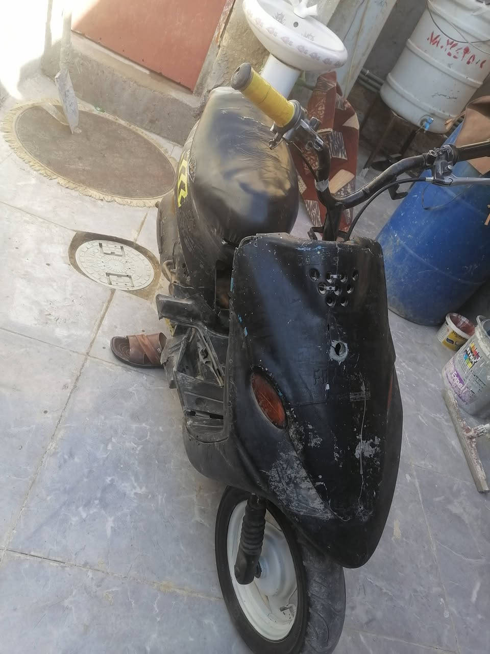 السلام عليكم دراجه بيجي ٩ ازروف البيع بس يرادله عرموطه مال هندر وتشتغل كلشي مابيه وسعر 75 وبيه مجال  ***********
