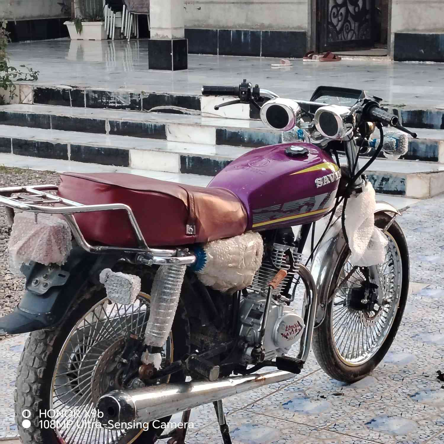 سيفان 23 اربعه كير كهربأيات كلها شغاله بريكات دهن ورا او كدام بريك الورا نقص عنبار محرك شرط لاصرف ولا بخار كلجات جدد السعر 450وبي مجال للتواصل ***********
