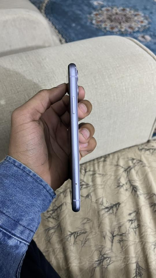 سلام عليكم
ايفون ١١ عادي للبيع نظيف 
ذاكره ١٢٨ 
بطاريه ٨٥ البلادي 
الجهاز كله شغال  

فقط مبدل شاشه نوعيه اصليه 
ولمسه كلش حلو امانه
السعر ٢٢٥ فقط 🔥 
مكاني نجف متواجد 
واتساب فقط 

***********
