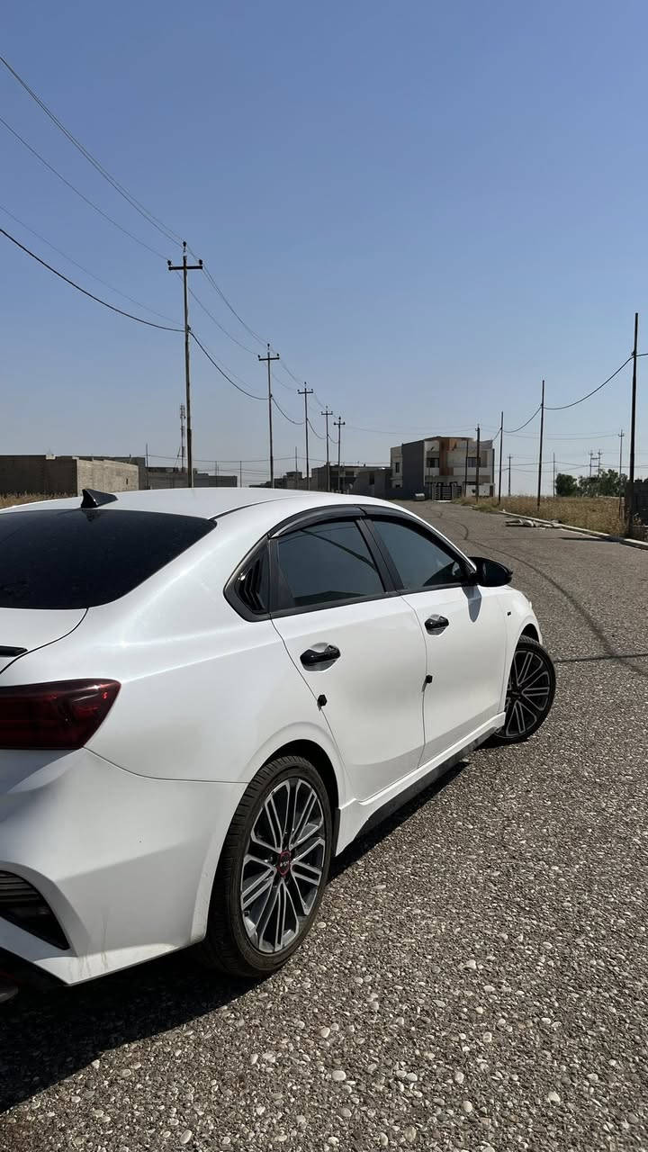 السلام عليكم
FORTE GT 2023
سيارة للبيع الموقع (الموصل) رقم دهوك
المواصفات فول
فتحة سقف كشنات تدفئة تبريد مع الكشنات الخلفية
هيتر ستيرن 
مكينة 16T مضمون
كير اوتو DCT دبل كلچ مضمون
رادارات امامية خلفية وجانبية 
نقاط عمياء 
شحن لاسلكي
المري هيتر 
هاند بريك بصمة
اوتو هولد
3 انظمة قيادة 
كشنات جلد مطعم بالاحمر 
انارة داخلية بلادي
ماشية 27 اللف كيلو 
طخم تايرات جديد 
لايت امامي مكون من 3 عدسات زينون و LED
وخلفي ايضاً LED
عدد الأحصنة: 214HP
الحادث : جاملغ السايق الامامي فقط
شرط تحويل 
ومضمونه من دعامية للدعامية 
السعر 180 وبيها مجال ♥️
للاستفسار اكثر راسلني على الواتساب ***********
