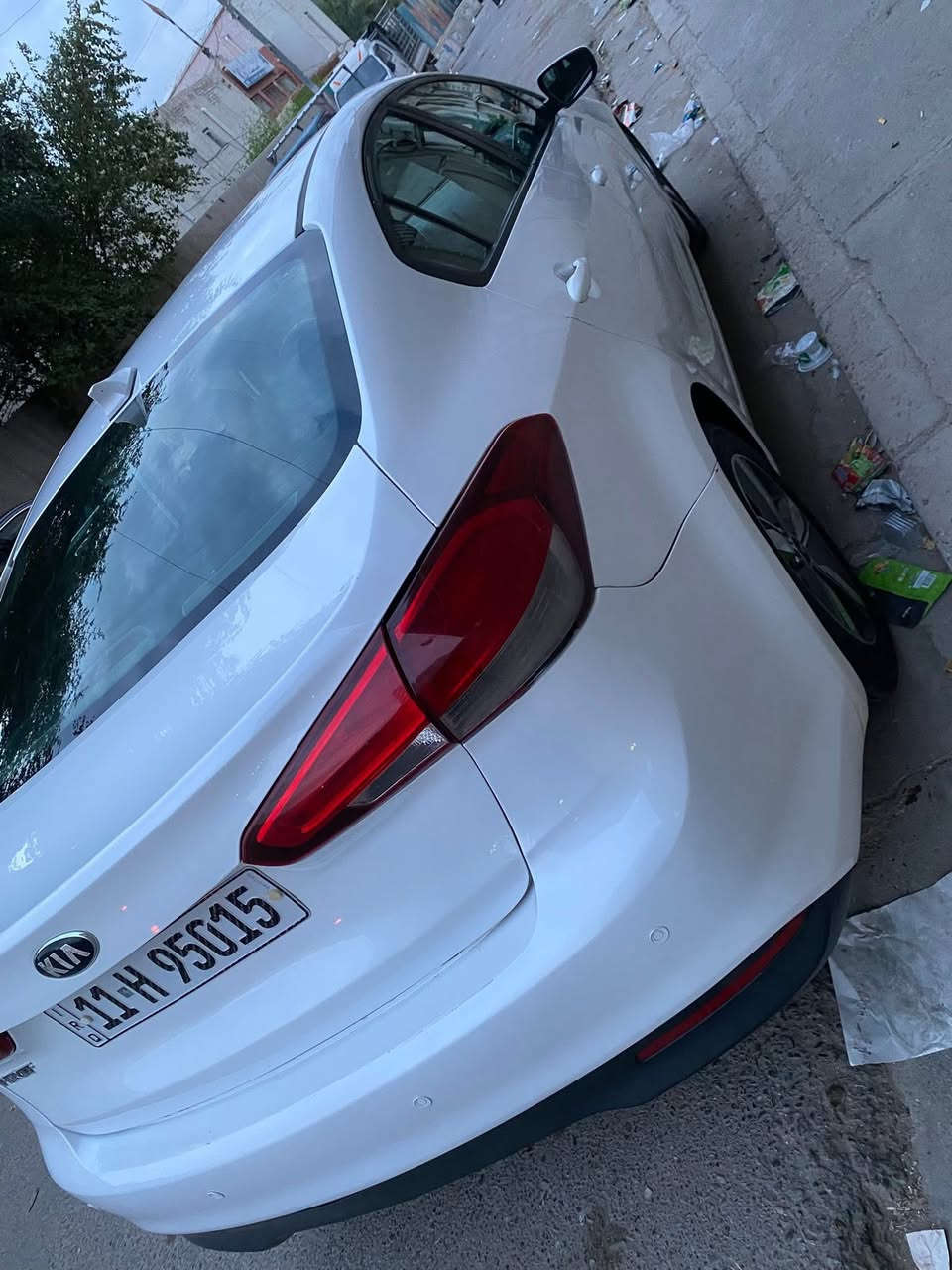 ‏سلام عليكم ورحمة الله وبركاته للبيع Kia فورتي 18 وارد أمريكي حادثة  قبغ جطنة وبيها كلير بصفحة السايق 
مكان السيارة : نزلة جسر الاسكان 
السعر: 115
رقم الهاتف : ***********
ابو حسن
