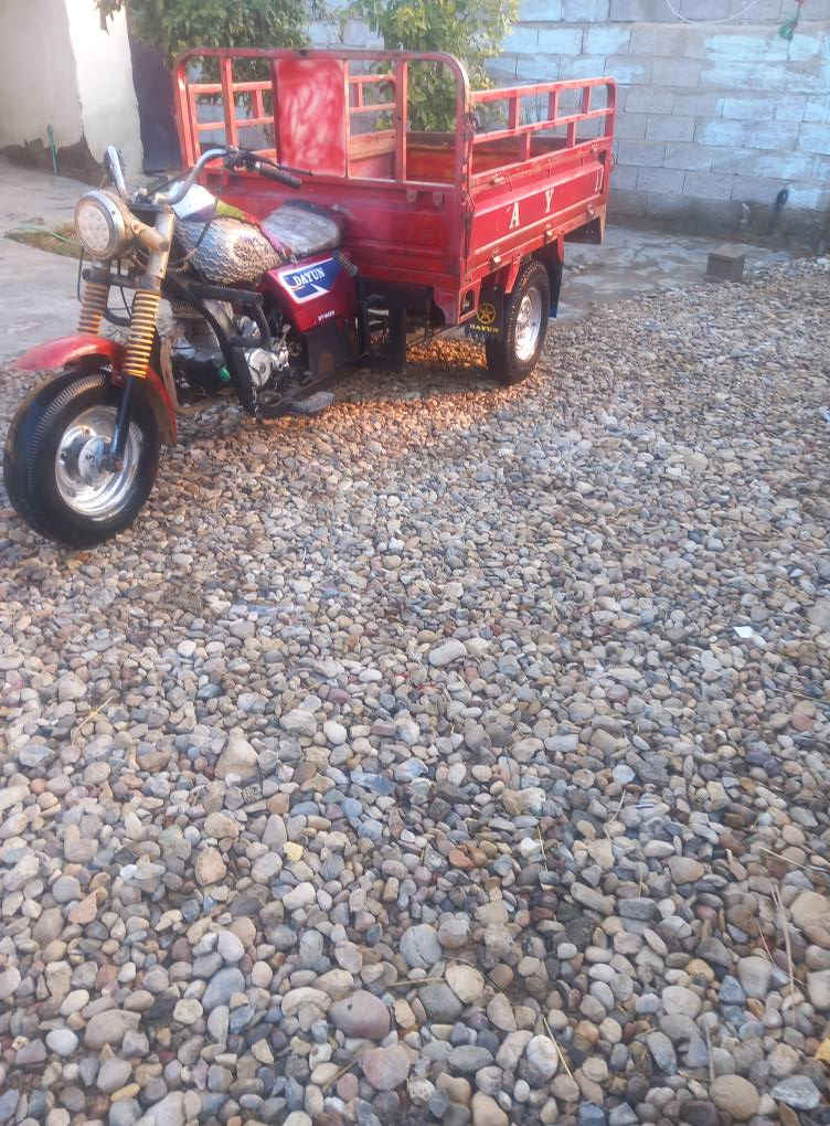 سلام عليكم ستوته لبيع موديل١٤ بدون وراق مكفوله من سرقه ستوته جاهزه نقصه بس باتري سعر٦٥٠ مكان العزيزية  ***********
