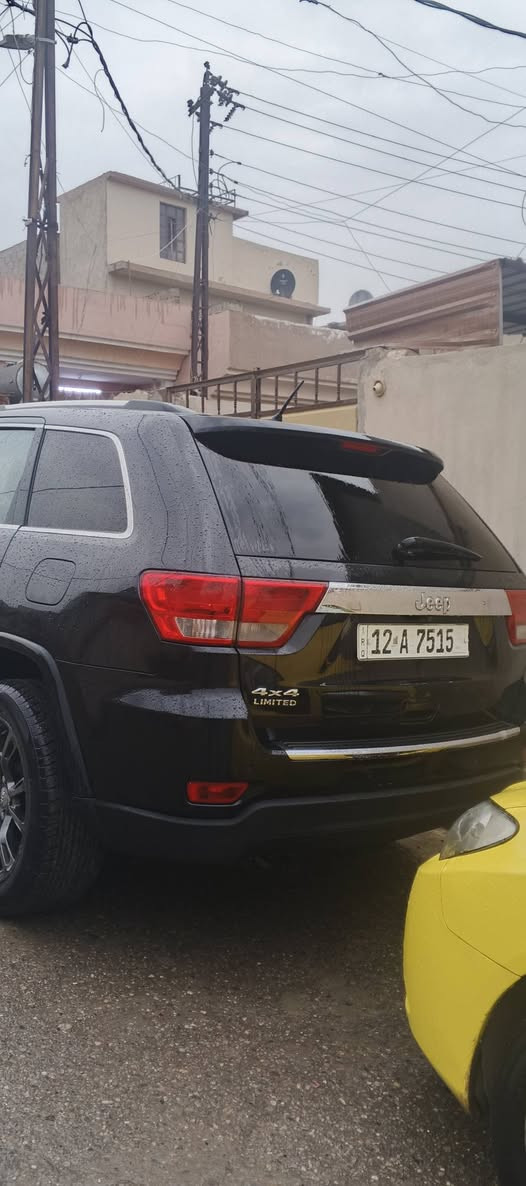 جيب شيروكي 2013 فول فول كربون بنزين بيها باليراما محرك سته بصمه تشغيل عن بعد سعر 180 بيها مجال(***********) ♕)(***********)
