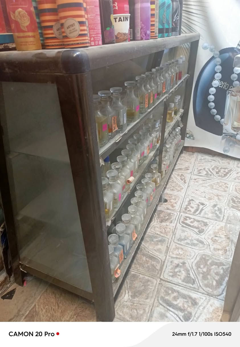 السلام عليكم جام خانه عدد 2 وحده متره وثانيه متره ونص نضيفات مكاني بغداد مدينت الصدر للستفسار ***********يوجد وتساب
