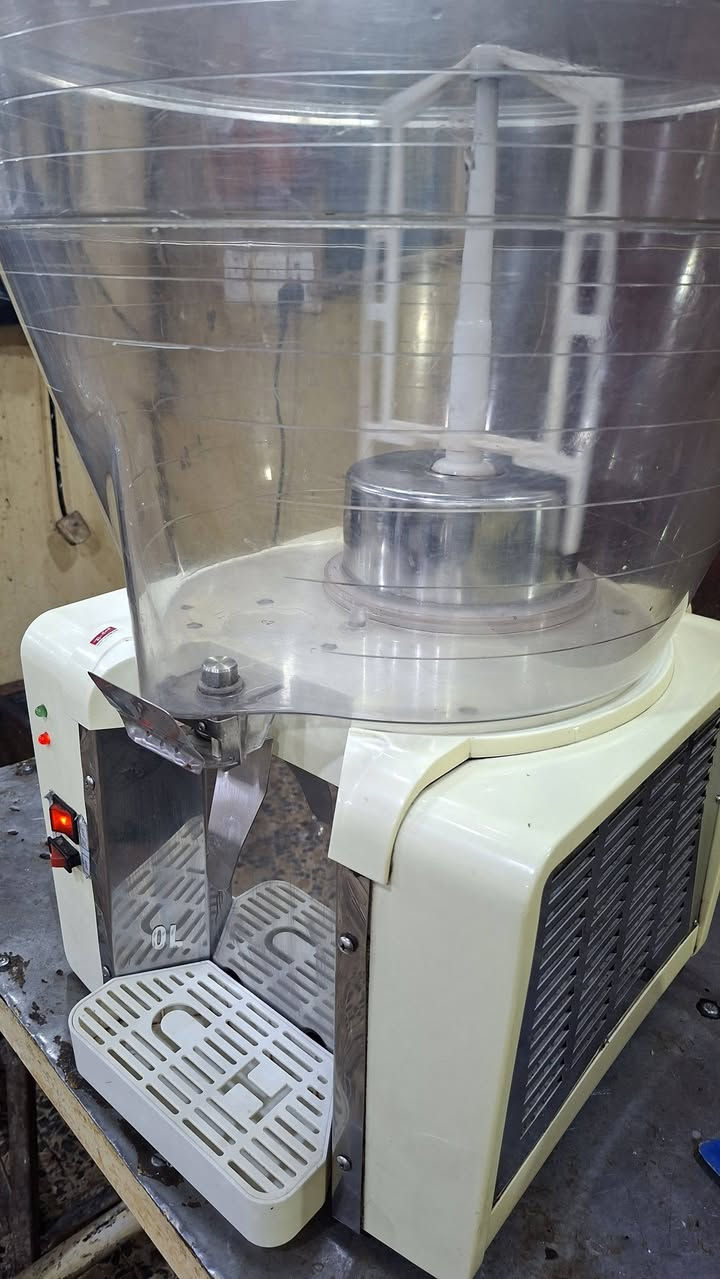 شيشه شربت جامبو تركي 🇹🇷  السعر 500 الف اوبيه مجال الاتصال ***********
