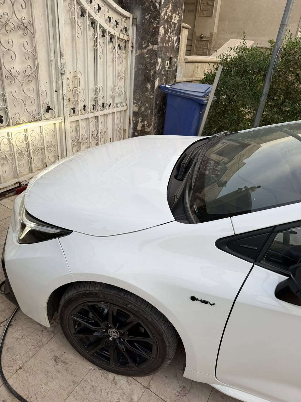سلام عليكم شباب كورلا هايبرد  2025 
المحرك 1800
فئه السياره S 
انضمه قياده3
المواصفات قياده ذاتيه حساسات سلايت  الموصفات الفول 
السياره نضيفه حيل
ابيض صدفي 
 
(بيها ربع باب صبغ ) اثر طخه
السعر159 وبيها مجال بسيط
***********
