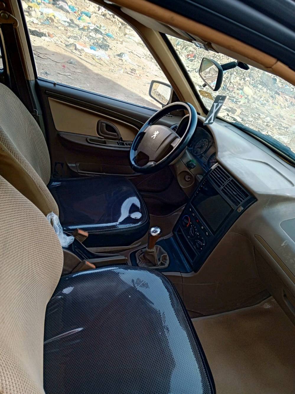 للبيع سياره بيجو لميس موديل ١٦ دشبول العالي كفالة عامة عدا البنيد بي كلير فقط سونار موجود بل منشور رقم نجف انكليسي دولي بسمي سنويه جديده سياره غاز بانزين سياره جاهزه من كلشي مكاني نجف حي ميسان قرب جسر الإمام علي 