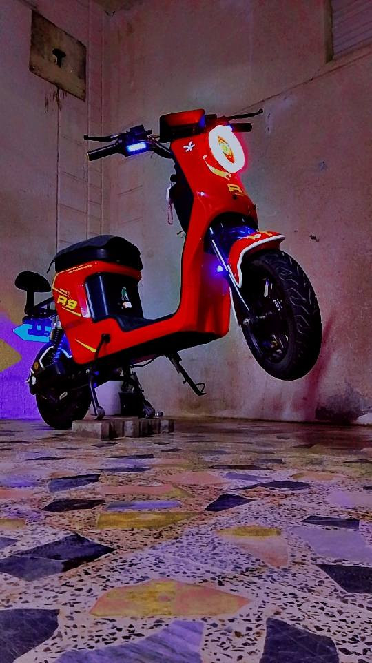 السلام عليكم دراجه للبيع موديل 2025 الدراجه كلش حلوه تخم تاير جديد السعر 475 مكاني  البصره التنومه شط العرب رقم *********** فقط واتساب فقط واتساب
