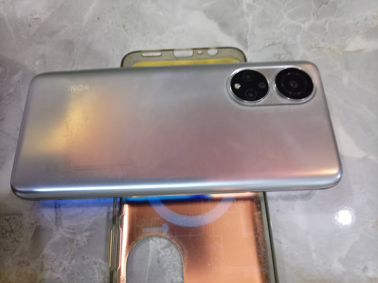 هونر x7 ذاكره 226 نظيف وكاله استعمال شخصي مامفتوح السعر 160 الف قفل 
فقط بي فطر بسيط اسفل الشاشه ***********
