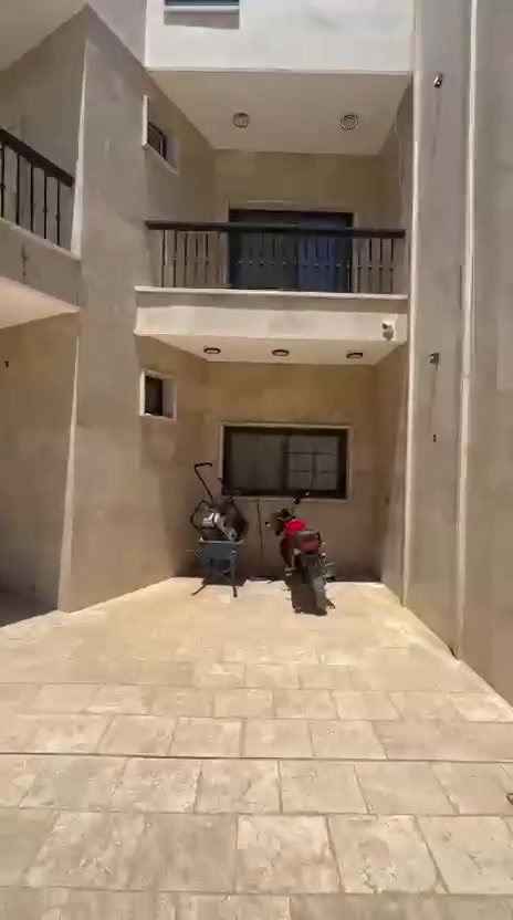 تحطيم الاسعار بيع مستعجل والاستلام بنفس السلام
مو كل يوم تنزل هيچ فرصة 👀
فيلا فخمة + موقع ممتاز + سعر يكسر السوق
للجادين فقط… لأن هالعروض تروح بسرعة 🔑
مجمع الزيتون السكني ، شارع الزيتون ،
للتفاصيل اكثر التواصل عبر الخاص


**إذا كنت صاحب هذا الإعلان وتريد حذفه لأي سبب، رجاءا أرسل رسالة إلى الدعم الفني**