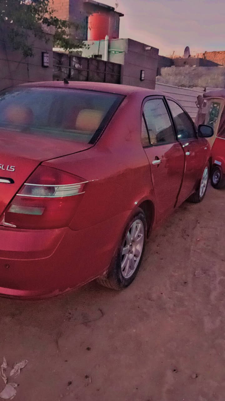 السلام عليكم جيلي موبل 2012  رقم بغداد مداور ثاني يوم السياره وضع شركه كفله عامه لا طخه لا معجون لا صبغ مكينه وكير كفاله تخم تأير السياره أحله من الصوره كهربائيات وضع شركه كله شغاله حساسات شغاله تبريد تتدفه   السعر 51وبيه مجال قليل *********** مكان حله ابي غرق
