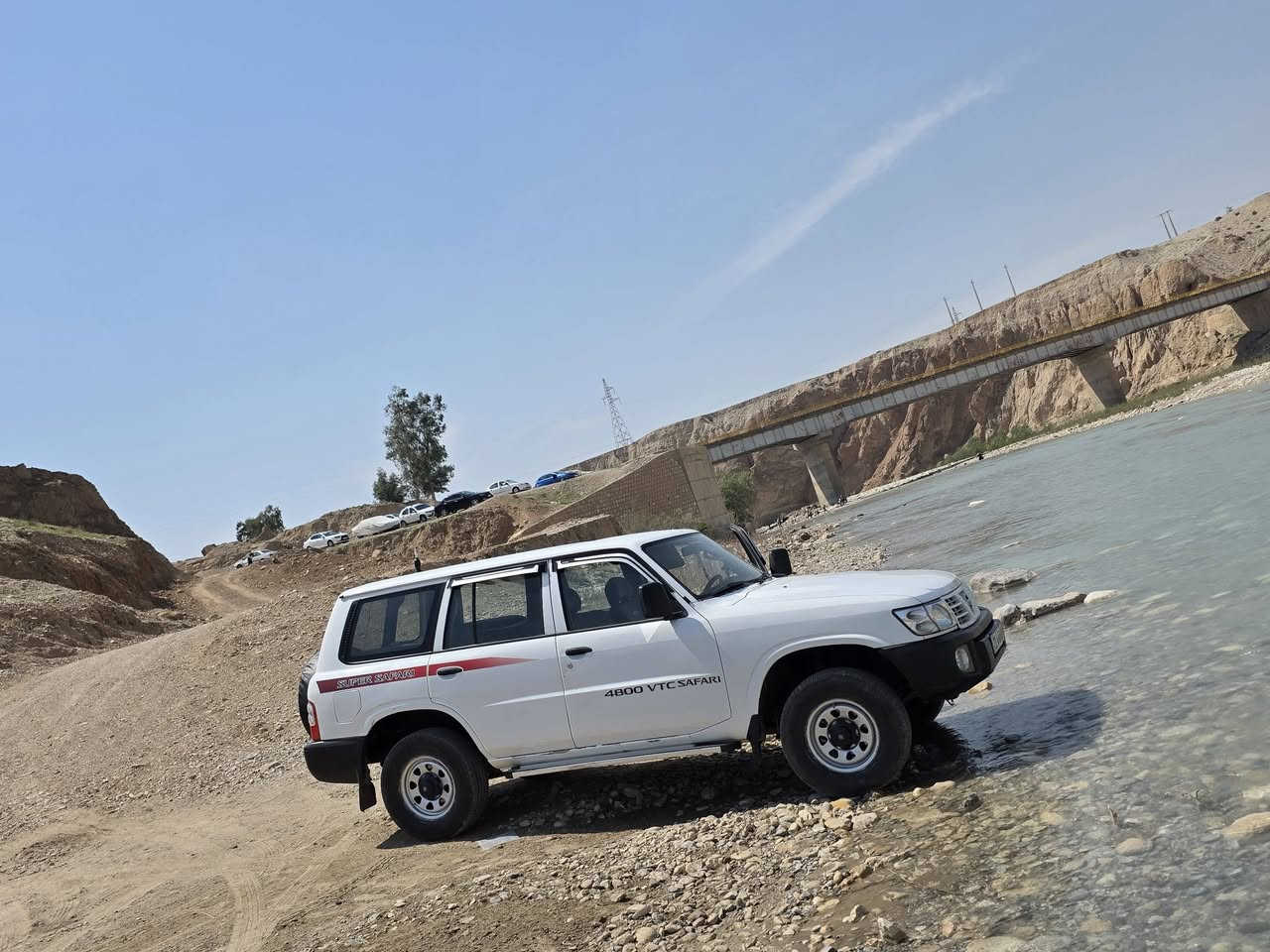 السلام عليكم
نيسان باترول 2001 كابريتر 4500
بلاديه دوشمه جديده كلشي شغال 
رقم سليمانيه بسمي 2030 مكان سياره ميسان 
***********
