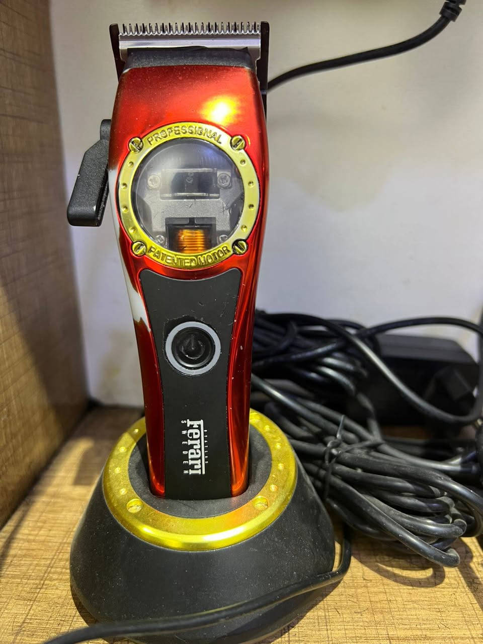 مكاين حلاقه للبيع بسعر كلش مناسب مكاين نضيفات وخدميات للشغل. أي ستفسار على هاذ الرقم.   ***********
