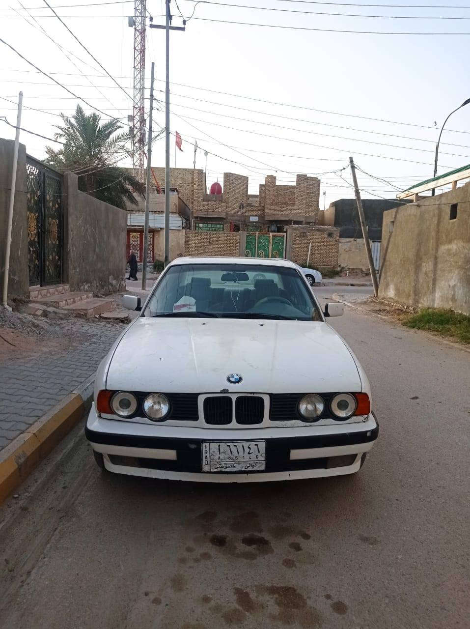 سلام عليكم رمضان كريم ع جميع بي أم مكينه 6 سلندر مكينتها البلاديه  حداديه جديده تخم تاير جديد صاله سبوع من شاده  سياره  اصوليه بسمي مداور ثاني يوم  مشروع موطني.  حجمها 525 مفتوح  ع شرط  السعر 55 وبيها مجال    هاذه رقم صاحب السياره  مكلف بل نشر اني // *********** / ***********
