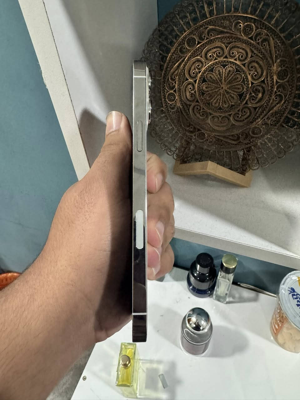 ١٣ برو ماكس ابيض ٥١٢
السلام عليكم
ايفون ١٣ برو ماكس ٥١٢ 
بطاريه ٨٨ ممرفوعه بلاديه 
الجهاز على ايدي نظافه ١٠٠٪؜ 
مابي اي ملاحظه 
مكاني الغزالية 
السعر ٧٥٠ الف وبي مجال بسيط 
واتساب ***********
