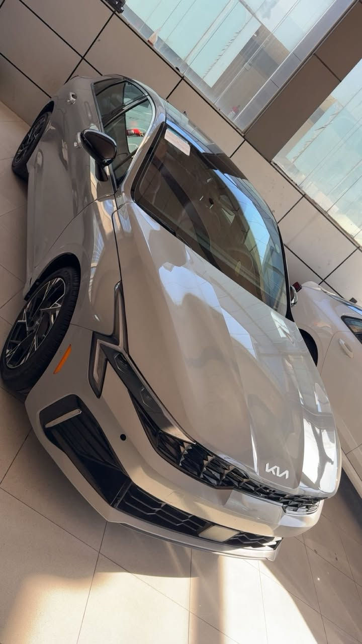 سلام عليكم اخوان يوجد لدينا أنواع السيارات اقساط او نقد الاقساط حسب المقدمه حسب الشهريه يشمل جميع المحافظات موجود عالي وناصي العنوان اربيل شارع 100 داخل معارض اربيل الاستفسار ع الرقم ***********
