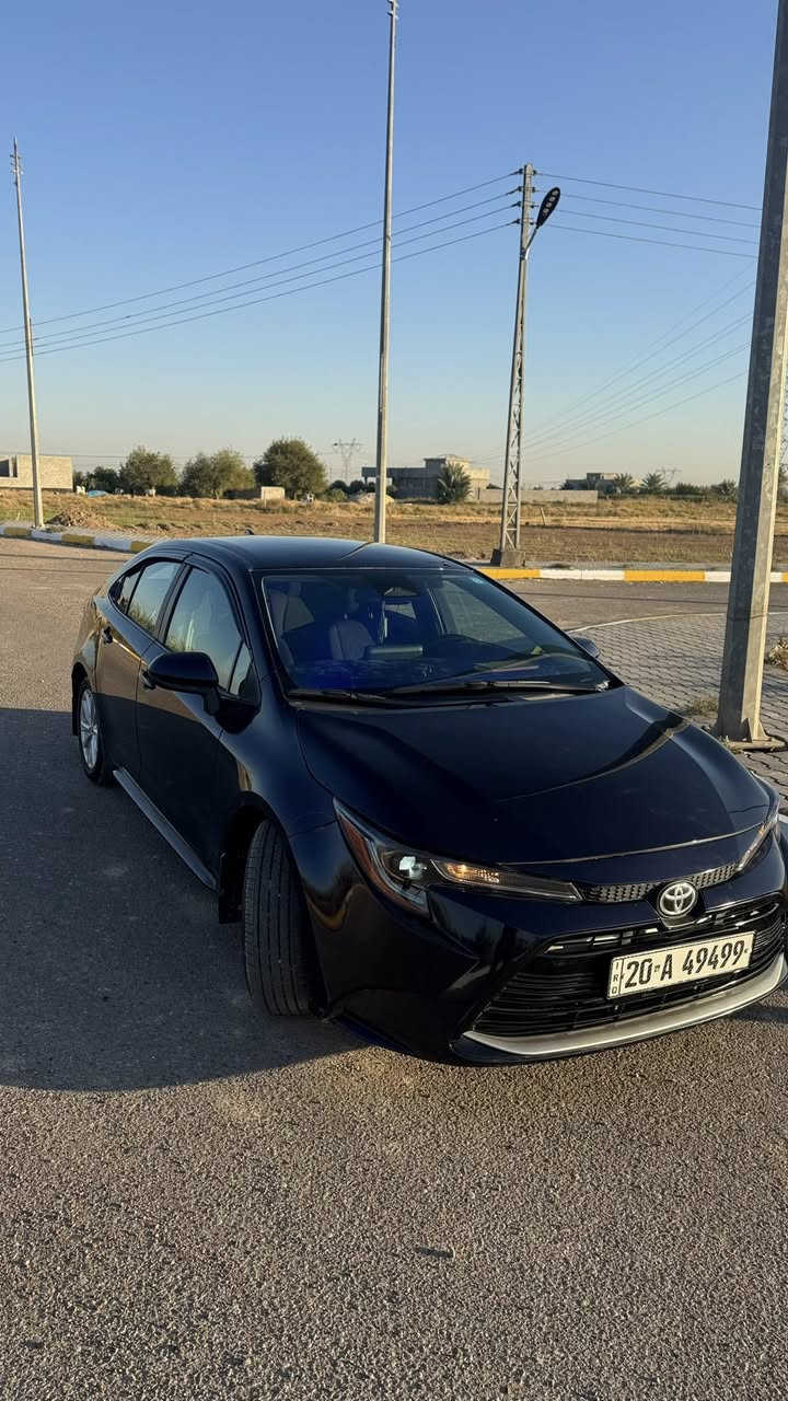 السلام عليكم للبيع او مراوس
كورولا موديل 
2024كورولاLE ياباني 
اصلي وارد امريكي 🇺🇲
بنزين فقط لون  ازرق ( نيلي)مميزه 💙  ضرر بنيد فقط بدون دواخل وع فحص  

  بدون دواخل لغد شاصي كله بلادي على وضع الشركه  

  محرك گير كله بلادي ((ابيع على الفحص وين يعجبك افحص)) 

تشغيل بصمه 
سنترلك بصمه 
 محرك 2000

رادار امامي ‼️

تحديد مسار   سياقه ذاتيه 

مانع تصادم 🚳 توقف ذاتي 

عند الاقتراب 🚶

لايت زينون بلادي عالي ناصي 
شاشه كبيره تدعم 📱=✓
Android Auto/car play 

خرائط GBS 📌
كاميرا خلفيه 📷
تبريد لمس بيانو 

نظام 🍃 eco

هند بريك بصمه كهرباء ⚡
رادارات تحديد مسار سياقه ذاتيه رادارات 360   
اوتو هولد⭕ 
مانع انزلاق ⛔
فول تحكمات ستيرن 
كروز مثبت سرعه 
شاشه ضبط واعطال بل دشبول 
منافذ 12V/ ⚡USB 
حساسات اطارات 

4 دسك \ Abs

كتالوكات شركه اغراض كامله 

ماشيه 8000الف ع وضع البلاد دخول جديد حره  بسمي رقم ديالى مميز بسمي

السعر 165$ وبيها مجال شي قليل

الاتصال على الرقم ***********
مكان السياره 
ديالى خالص هبهب
