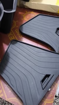 تسلا • قطع غيار