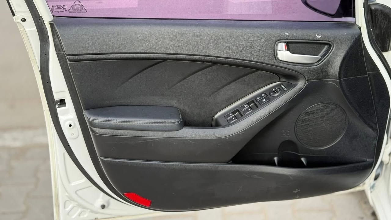 سلام عليكم   #للبيع_فقط
كيا سيراتو    K3
مديل 2015 

#ادوات_ادوات_دخول_جديد
#متومة_ارقام_وسنوية_اصلي

 ( مـوصـفـات )
شاشة كبيرة 
بصمة تشغيل 
كامرة دوارة 
بصمة ابواب 
مري شفط  نظام ترحيب 
فول تحكم ستيرن 
تتدفئة كشن 
تبريد ثلج ❄️
حدادية 100%
سيارة حيل جديدة وجاهزة للخير 
#المكان_بصرة 
#السعر_اتصل_وتدلل
***********
