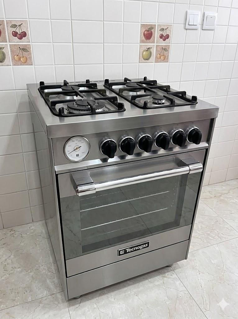 للبيع
كاونتر تركي تفصال اج دي اف 
نظيف جدا لون مميز ومودرن تصميم ولا غلطة
بي مكانات خزن هواي وسلات للمنظفات مع مرشحة هدية
مكاني بغداد حي الجامعة
قياساته"
الملحق اربع امتار
الارضي ٣ ونص
مستعجلة على بيعته لغرض الانتقال لغير مكان والكاونتر ميرهم على مكاني الجديد
طباخ اربع عيون الماني المنشأ
تكنو كاز الاصلي ماخذته ٨٠٠ الف
والوصولات موجودة
اريده ٣٠٠
شراي تواصل خاص
مو شراي وتعامل ودور حاجة بلاش 
اكو كلشي بالفيس
حاجات غالية ونظيفة وسعرهم اقل من نص قيمتهم
الكاونتر اريده بمليون 

مكان حي الجامعه للاستفسار مراسله خاص او الاتصال على الرقم ***********
