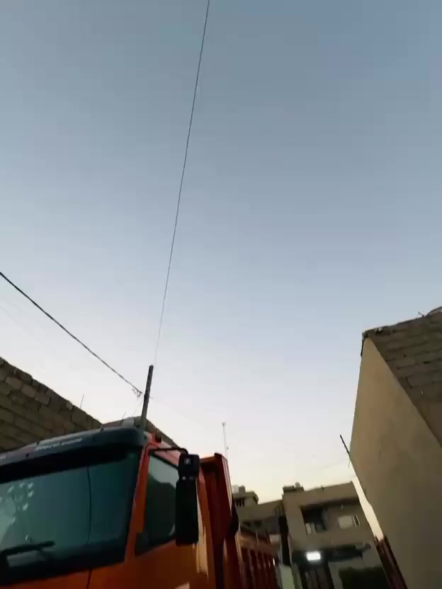 السلام عليكم اكسور
قلاب للبيع موديل 2004
شمعه كير كهربائية سنويه جديد حصة كاز 
رقم صلاح الدين انكليزي 
السياره مكفوله كفاله عامه 
الباقي التفاصيل اتصل على رقم 
***********
***********
