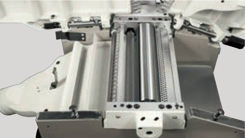 السلام عليكم 
ماكينة نجارية ثلاث عمليات رندة ودبل ومنقار 
ايطالية الصنع جديدة وغير مستخدمة 
طول الرندة 151 سم 
عرض الرندة 30 سم 
قياس طاولة الدبل 56 × 30 سم 
مسند رندة ( كشاو ) طول 130 سم  بعرض 15 سم 
قلاب 90 / 45 درجة 
5200 دورة بالدقيقة 
السرعة 7 متر بالدقيقة 
سمك الشفت 72 ملم ثلاث سكاكين 
قياس السكين 30 سم طول بعرض 3 سم بسمك 3 ملم 
بنوع معدن HSS
ابعاد طاولة المنقار 47 × 23 سم 
انبوب نظام شفط الغبار بقطر 120 ملم 
ماطور ثري فيز بقوة 5.5 حصان 
الوزن الاجمالي 270 كغم 
المخزن بغداد بالقرب من جزيرة بغداد السياحية 
للتواصل ***********
