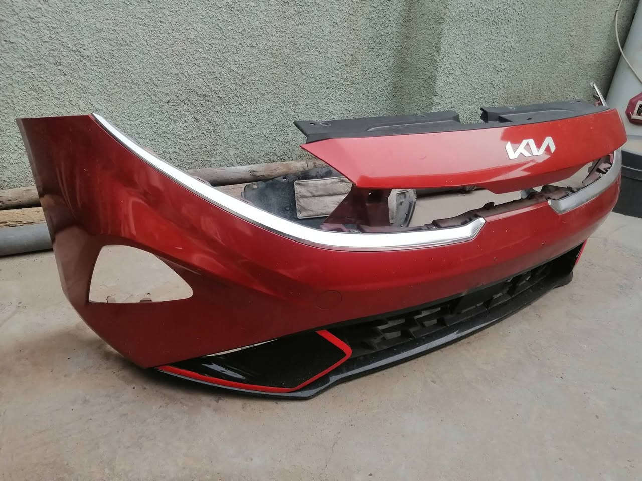 السلام عليكم دعاميه فورتي 2023 جي تي لاين بيهه كسر للبيع هيه والحيه كامله ***********
