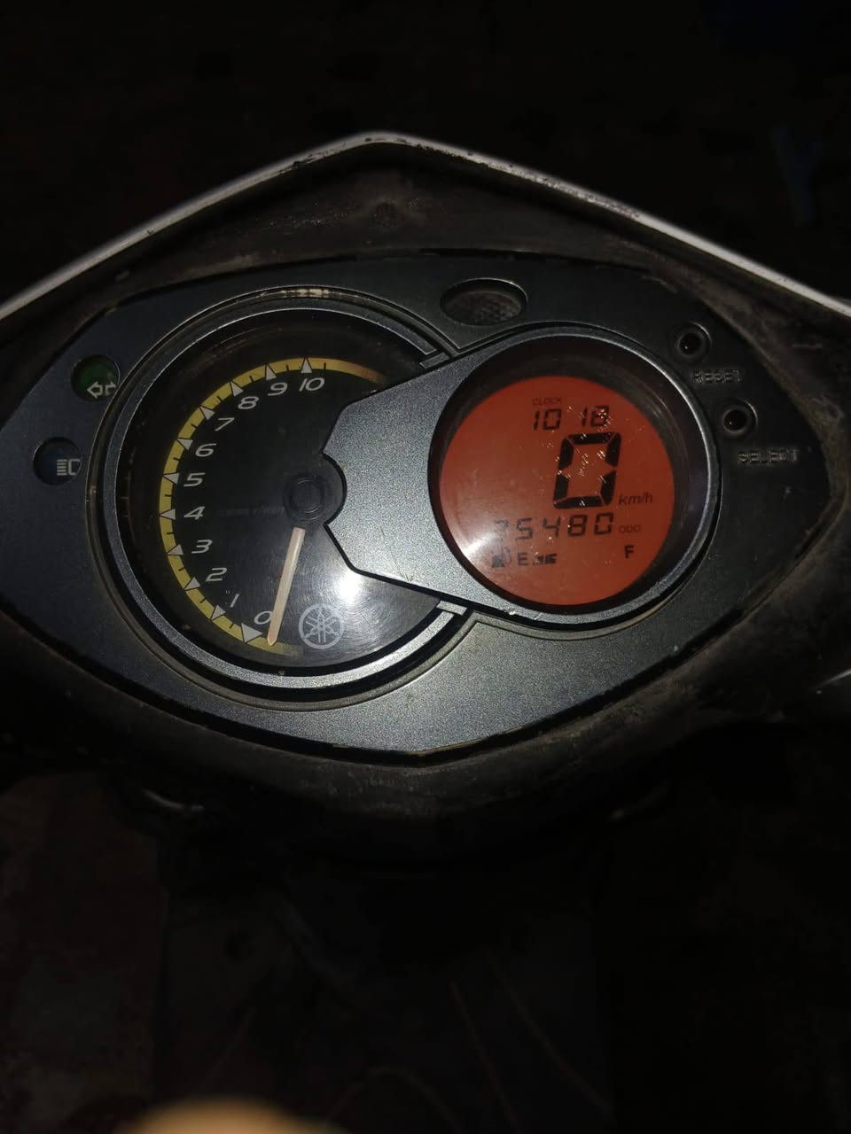 مكلف بالنشر..  مكانها بغداد شعله رقم صاحب الدراجه ***********
