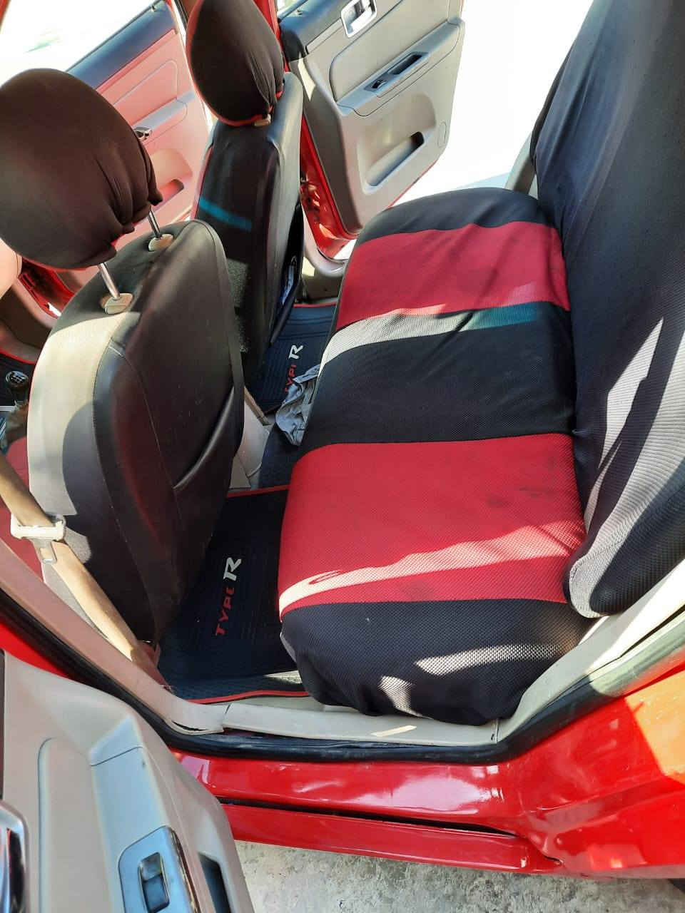 السلام عليكم اخوتي السياره بسمي بيها كاربون رقم نينوى خصوصي تبريد شغال وتدفأى شغاله مصبوغه عام فقط جماليه الرقم *********** 
الموقع بلموصل
