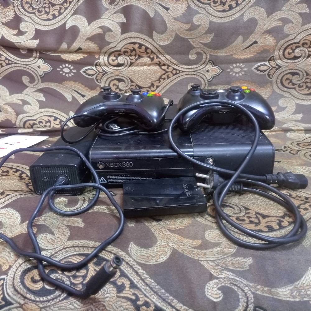 مامصلح جميع الملحقات يدات 2 موديل E هارد واحد سعر 125 الف 